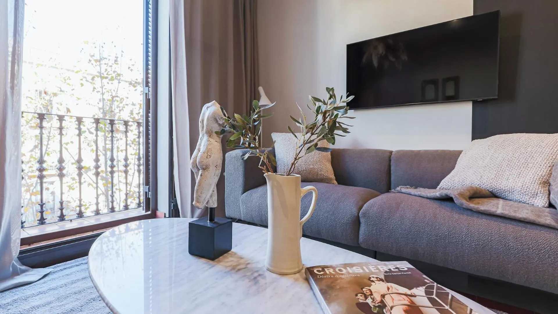En Ville Boutique Apartments Tamarit location